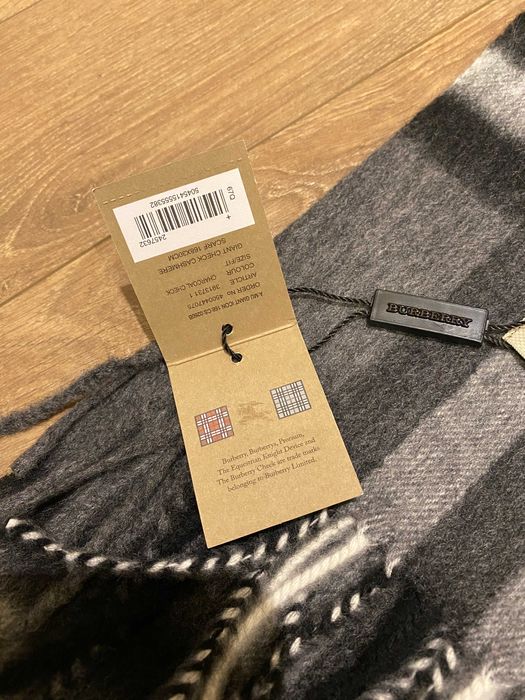 ОРИГИНАЛЕН BURBERRY Charcoal кашмирен шал