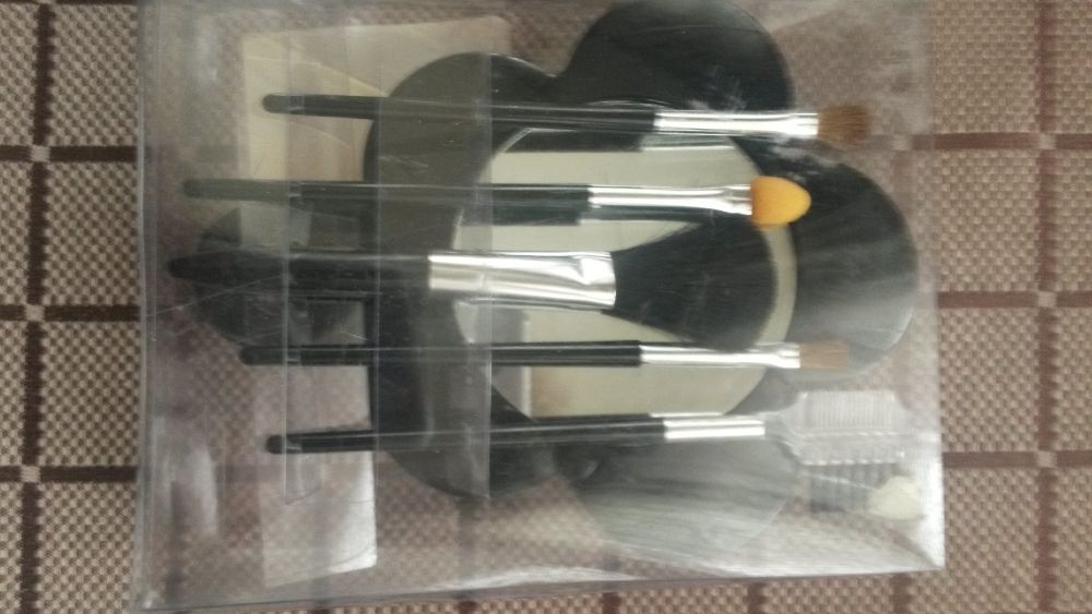 Комплект четки,аксесоари