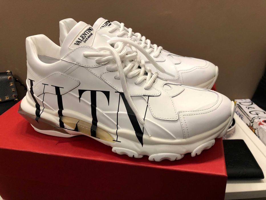 Valentino sneakers 42 originali, full box, retail 690 euro