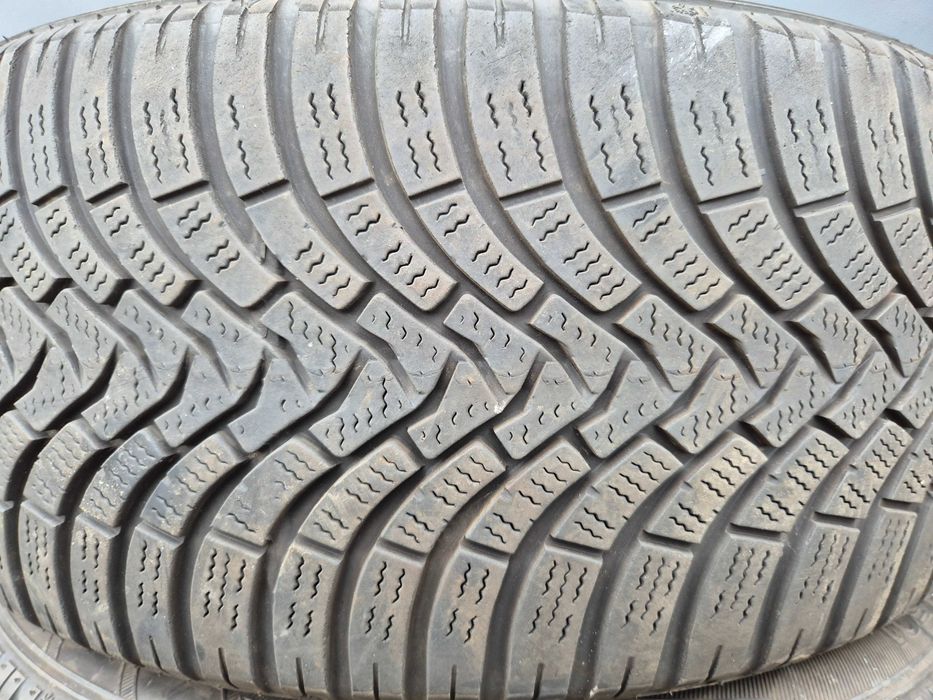 4 Anvelope de IARNA - 235/45/18 - FALKEN - Stare Foarte BUNA DOT 2021