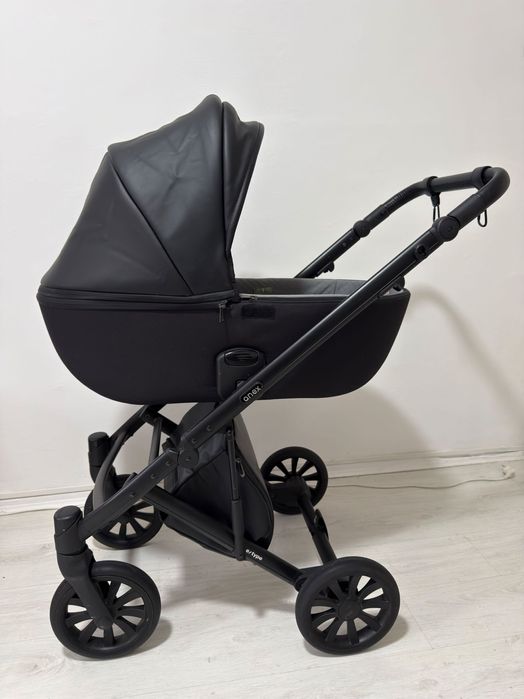 Carucior negru Anex E-Type 2in1 + Scoica Cybex Aton 5