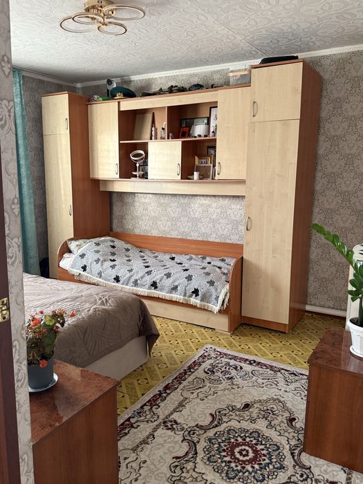 Продается большой дом, в центре.