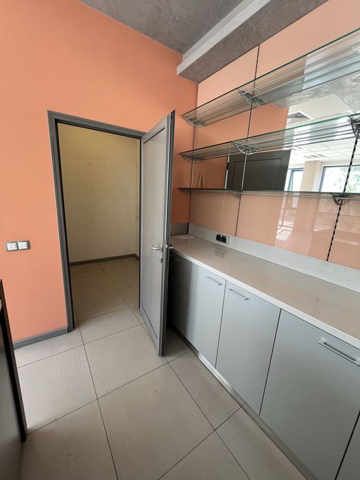 Дава се под наем Офис в София, Хладилника - 324 кв.м за 2400 € - Снимка #5