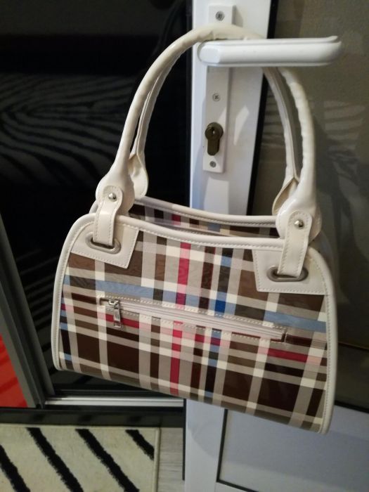 Елегантни дамски чанти