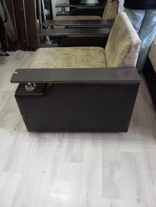 Отдам мягкий уголок на дачю