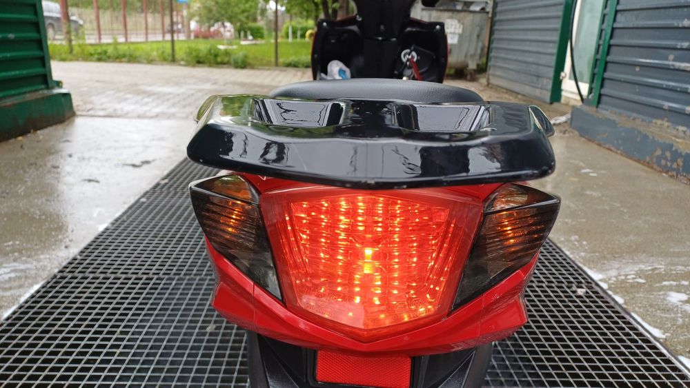 Scuter electric yadea rk 3