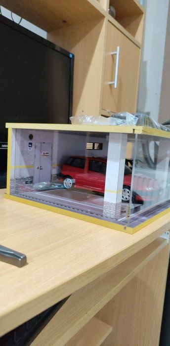 Паркинг гараж за умалени модели мащаб 1/24