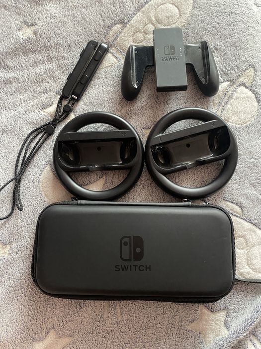 Продам Nintendo Switch OLED