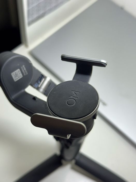 Продаю стабилизатор DJI OSMO MOBILE 6