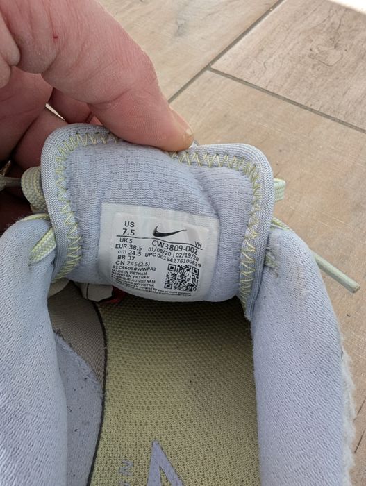 Vand adidasi Nike Trail 38.5