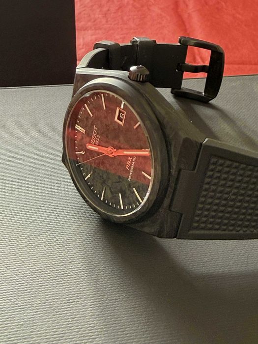 Часовник TISSOT PRX CARBON