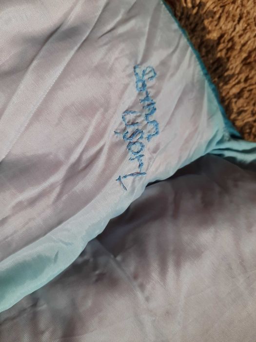 Vând sac de dormit din puf