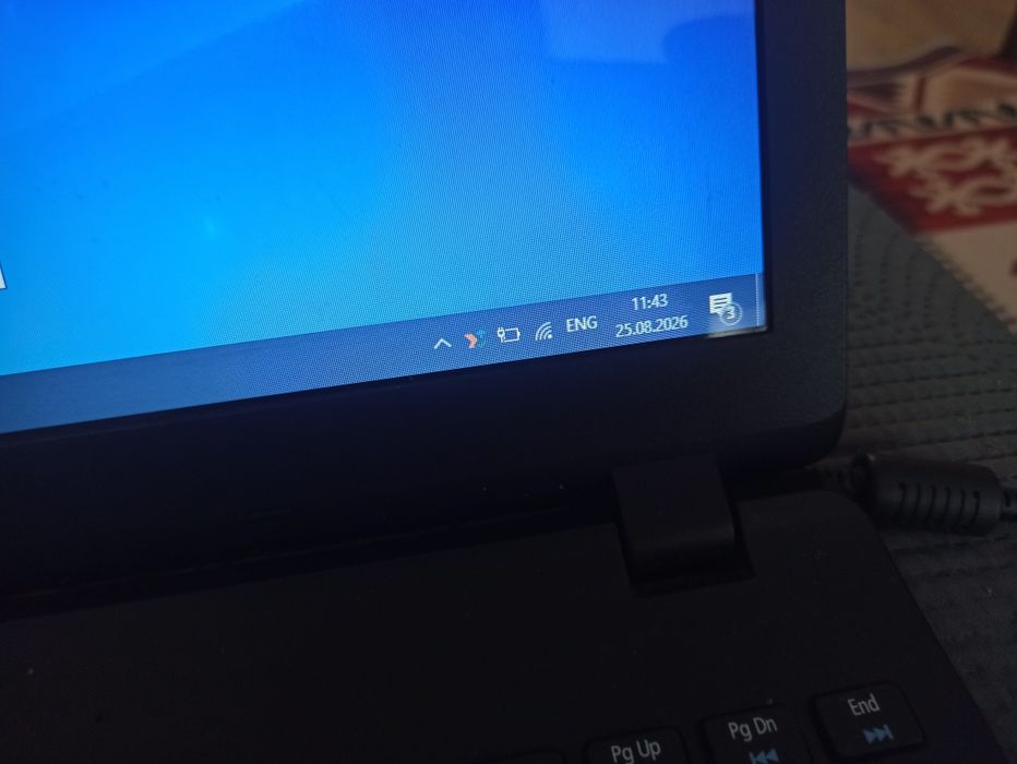 продам полностью рабочий ноутбк acer