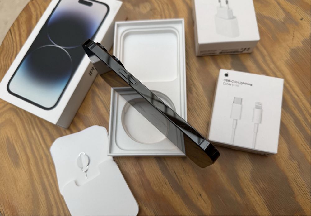 iPhone 14 PRO • 256 GB • 96 % Bateria