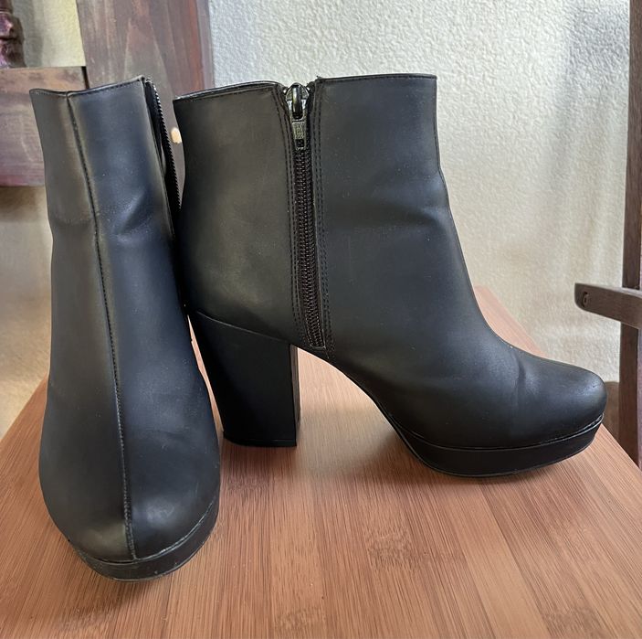 Botine New Look,mar 38,piele ecologica negru mat