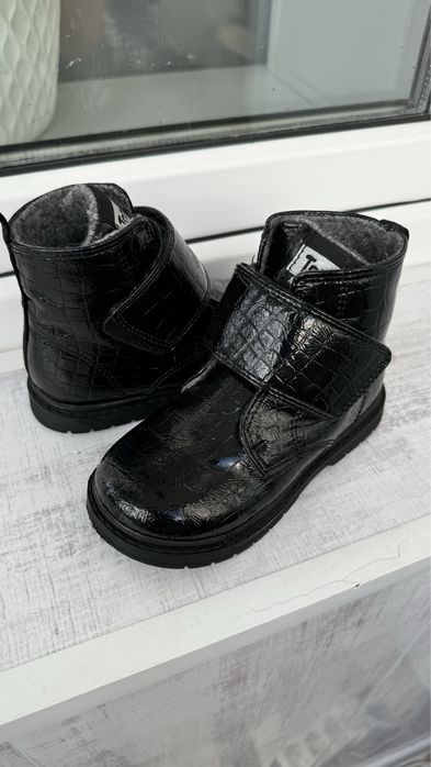 Ботинки на девочку