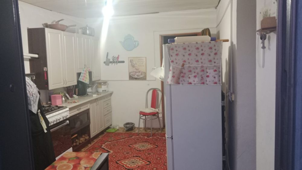 Продам дом  старый часы