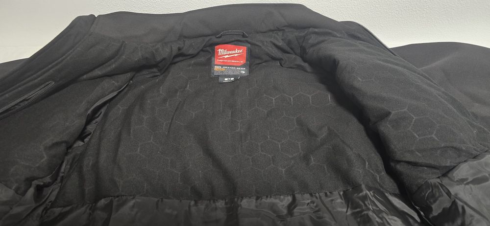Geaca Milwaukee cu incalzire