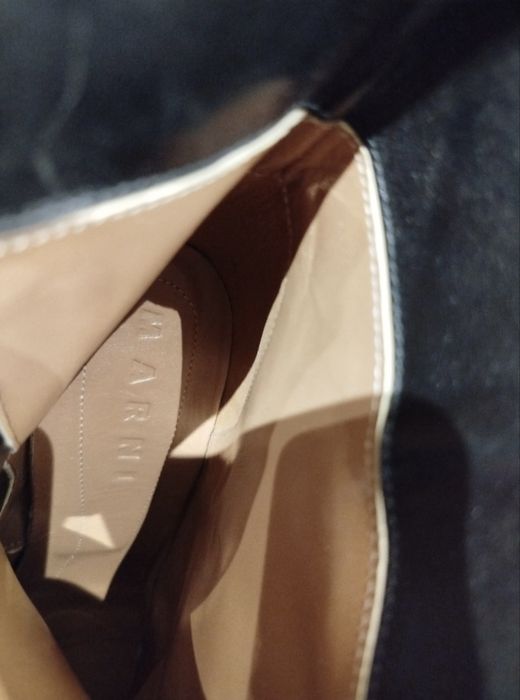 Botine Marni cu toc arhitectural noi