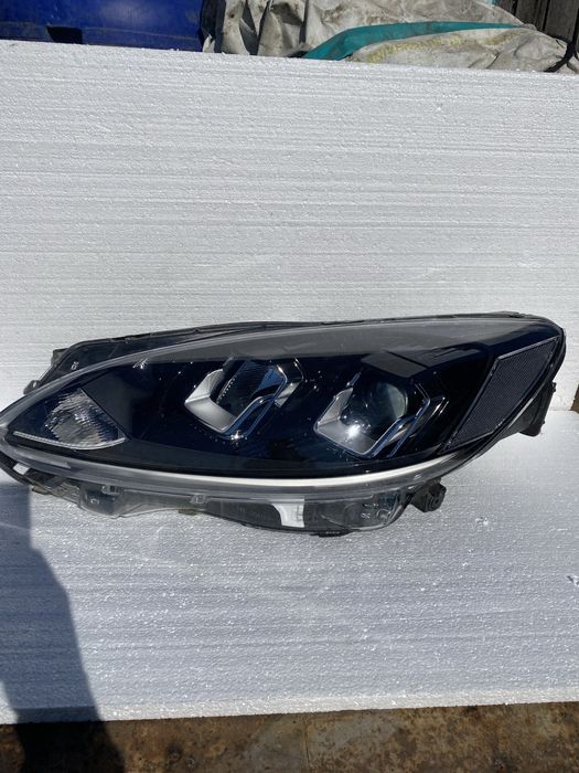 Far stanga ford kuga 3 halogen /lupa /led