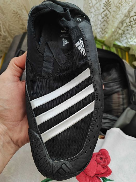 Мини чешки Adidas.