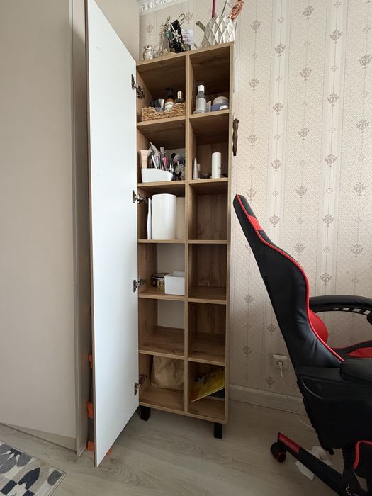 Шкаф-пенал продам