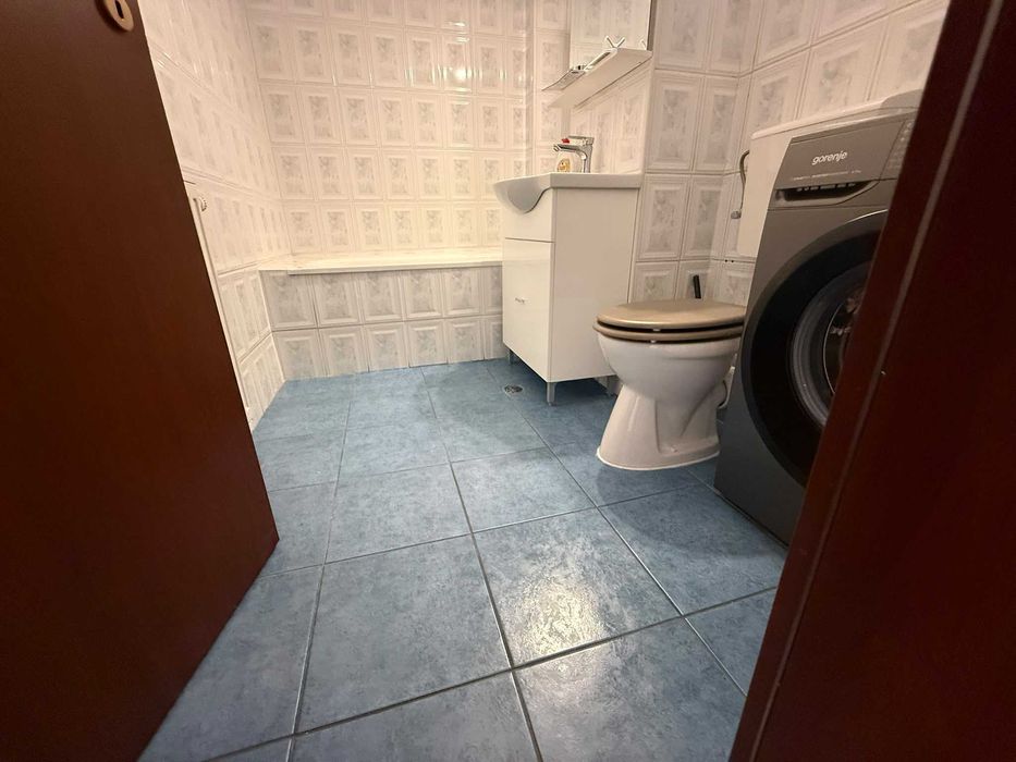 Inchiriere apartament, strada Bucuresti, zona Farmec + Garaj subteran- 690euro