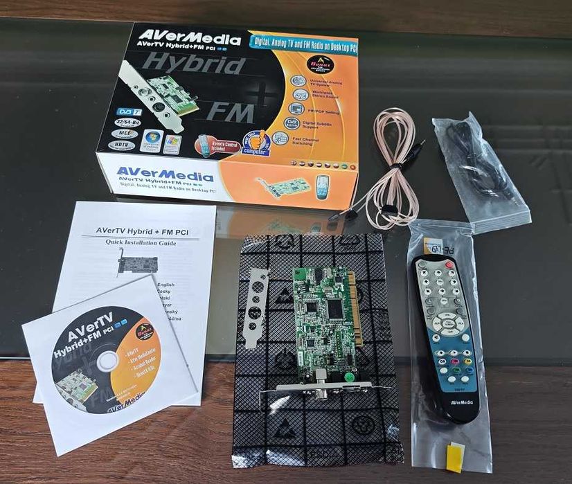 TV Tuner за компютър AVerTV Hybrid + FM