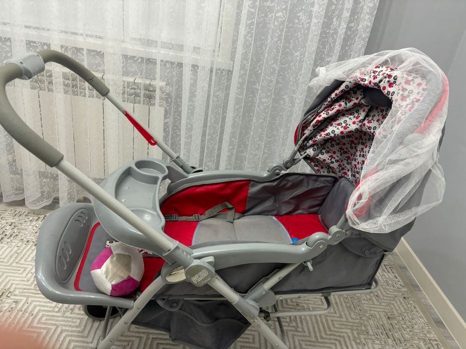 продам коляску в отличном состояний торг есть