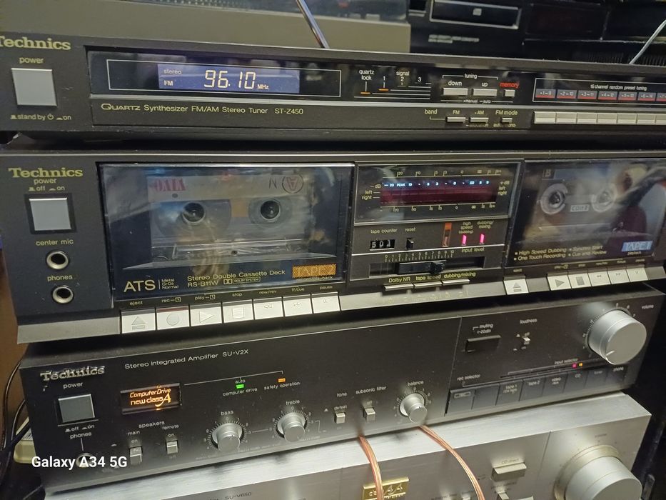 Linie TechnicsSu-v2x  muzica oldschool