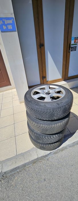 Джанти Audi със зимни гуми 205/60/R16