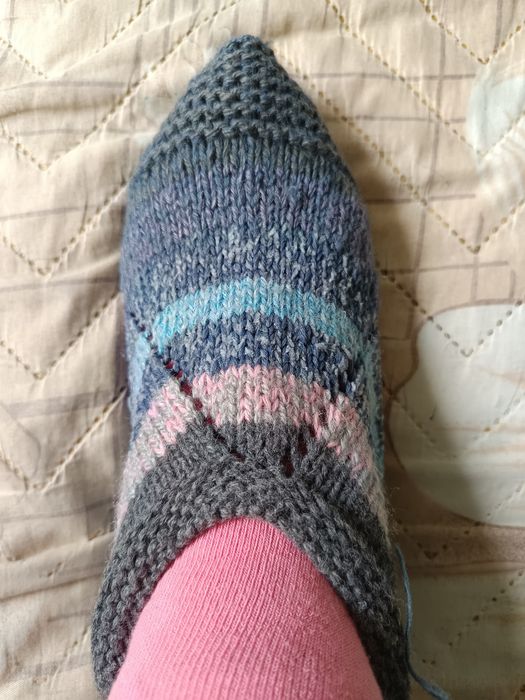 Мъжки и дамски плетени терлици.