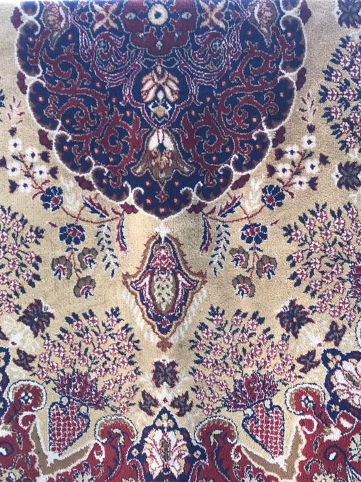 Персийски Сливенски килим- намалям на 200 лв. - 330 / 240 см.