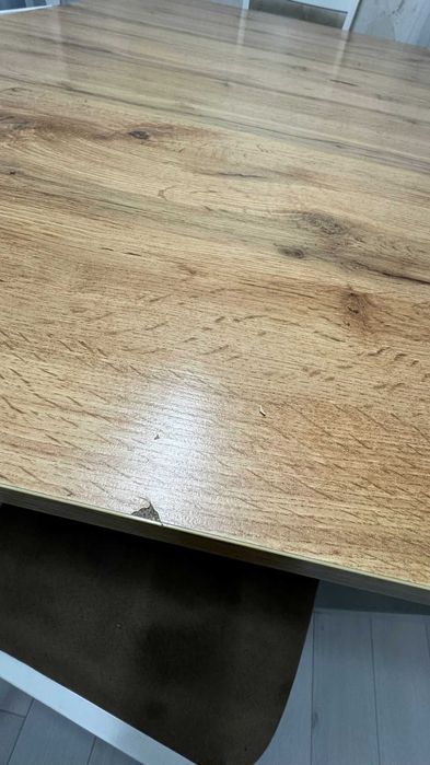 Masă, dimensiuni 90 x 150 / 193 cm, culoare alb stejar natur.