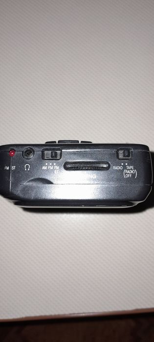 Продам кассетный плеер SHARP.