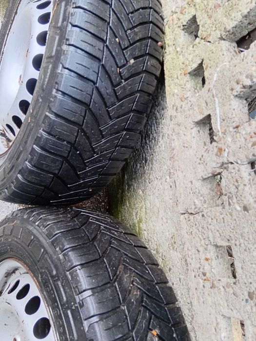 Set 4 jante cu anvelope iarnă 215/65 R16C - Volkswagen Transporter