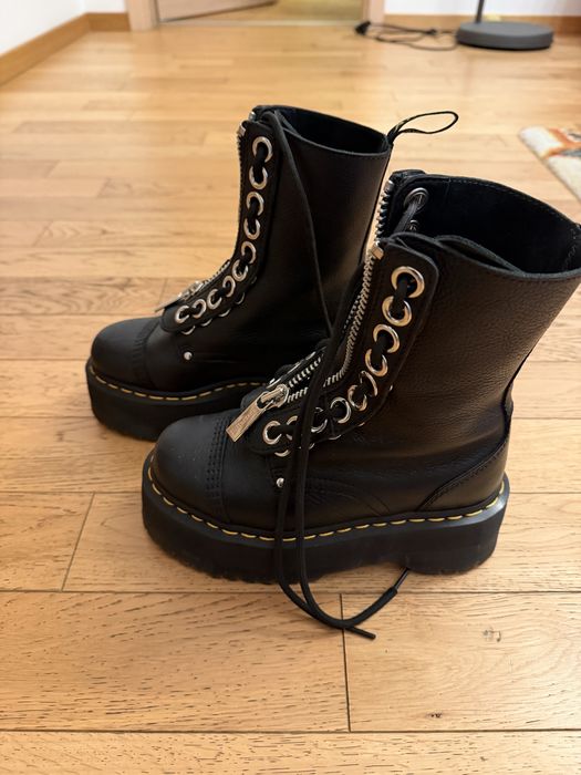 Dr. Martens originali – nr. 36 – 600 lei