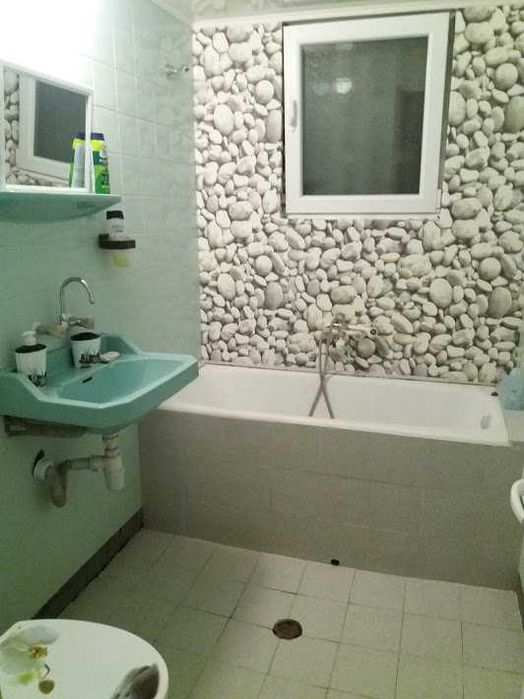 Дава се под наем Четиристаен апартамент в Хасково, Център - 120 кв.м за 278.97 € - Снимка #8