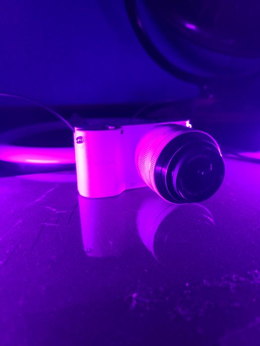 Samsung Nx 1000 xolati alo narxini ozgina tushub beraman .