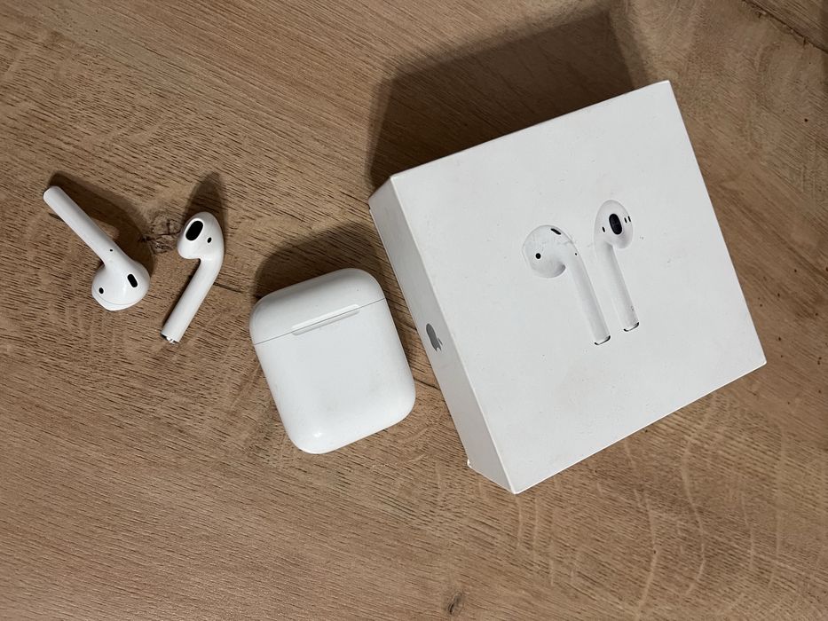 Apple Airpods 2  оригинал покупала в Сулпак