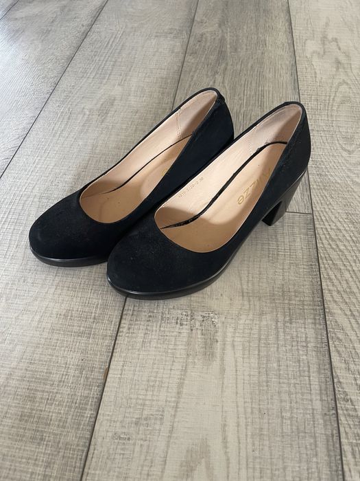 Продам туфельки 2000 тысячи