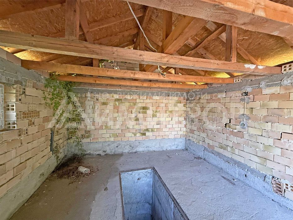 Продава се Къща в с. Стоян Михайловски, Област Шумен - 162 кв.м за 463 €/кв.м - Снимка #22