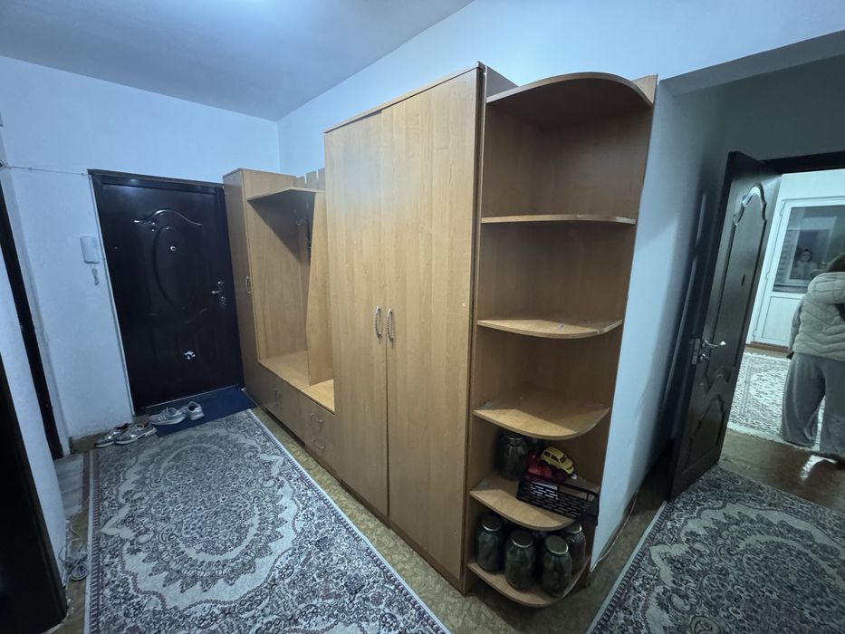 Мебель в прихожию.