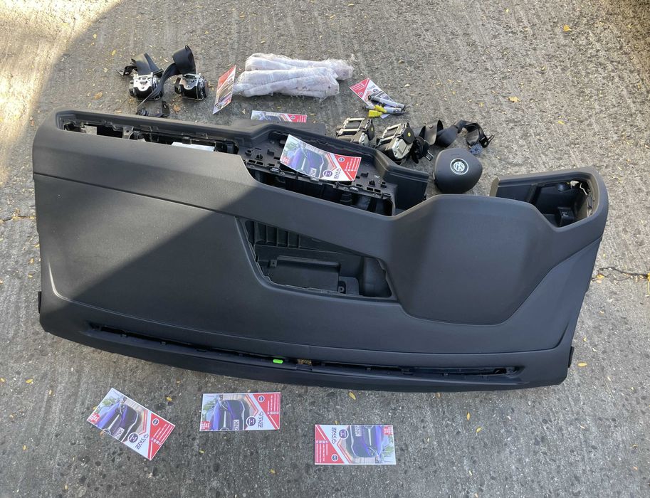VW Touran 5T plansa de bord kit airbag volan pasager cortina - centuri