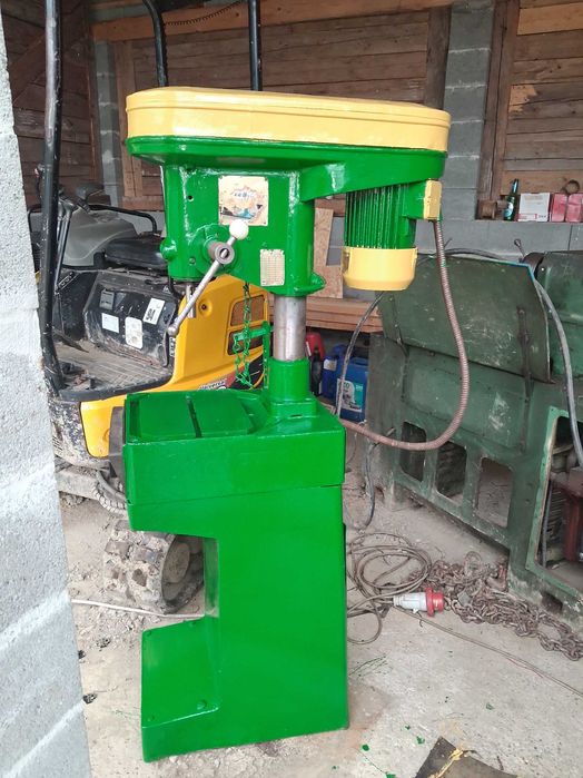 Masina de gaurit cu coloană 380v stare perfecta de funcționare