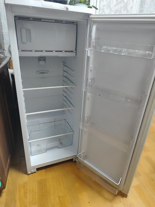 Холодильник Бирюса