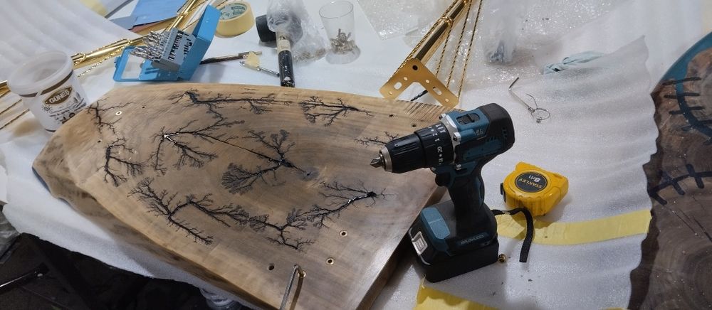 Антикварный кофейный стол