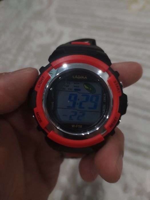 Продам наручные часы мужские