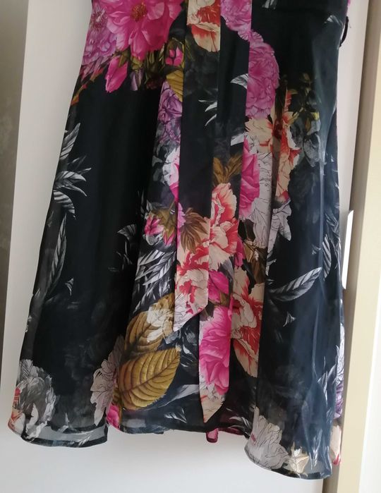 Rochia Wallis vaporoasa model floral masura 38 Made in Romania