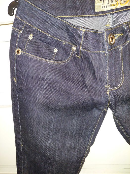 Blugi/jeans Tinddo cu fir auriu TRANSPORT GRATUIT